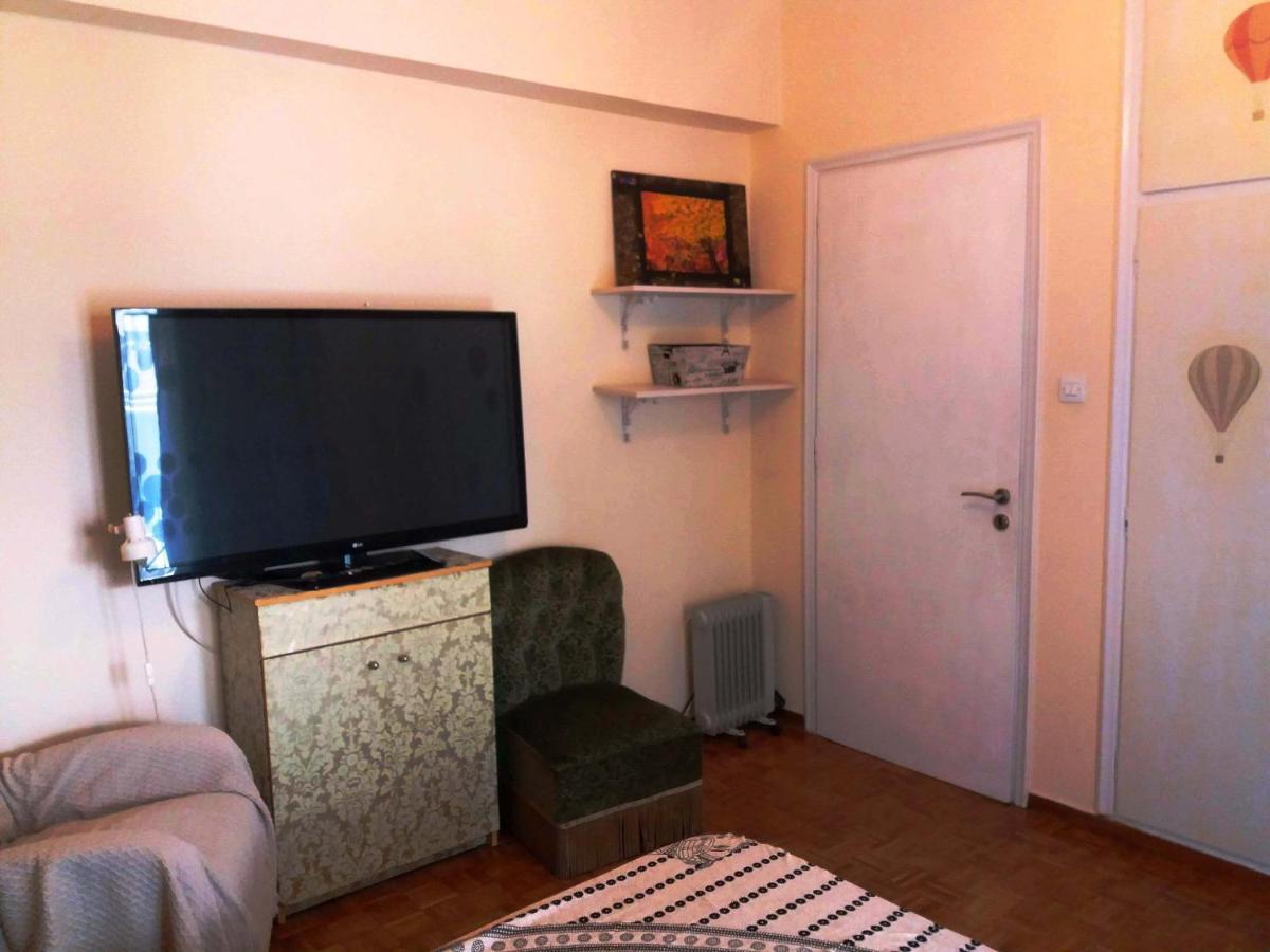 Renovated Apartment In The Center Of Athens Exterior photo