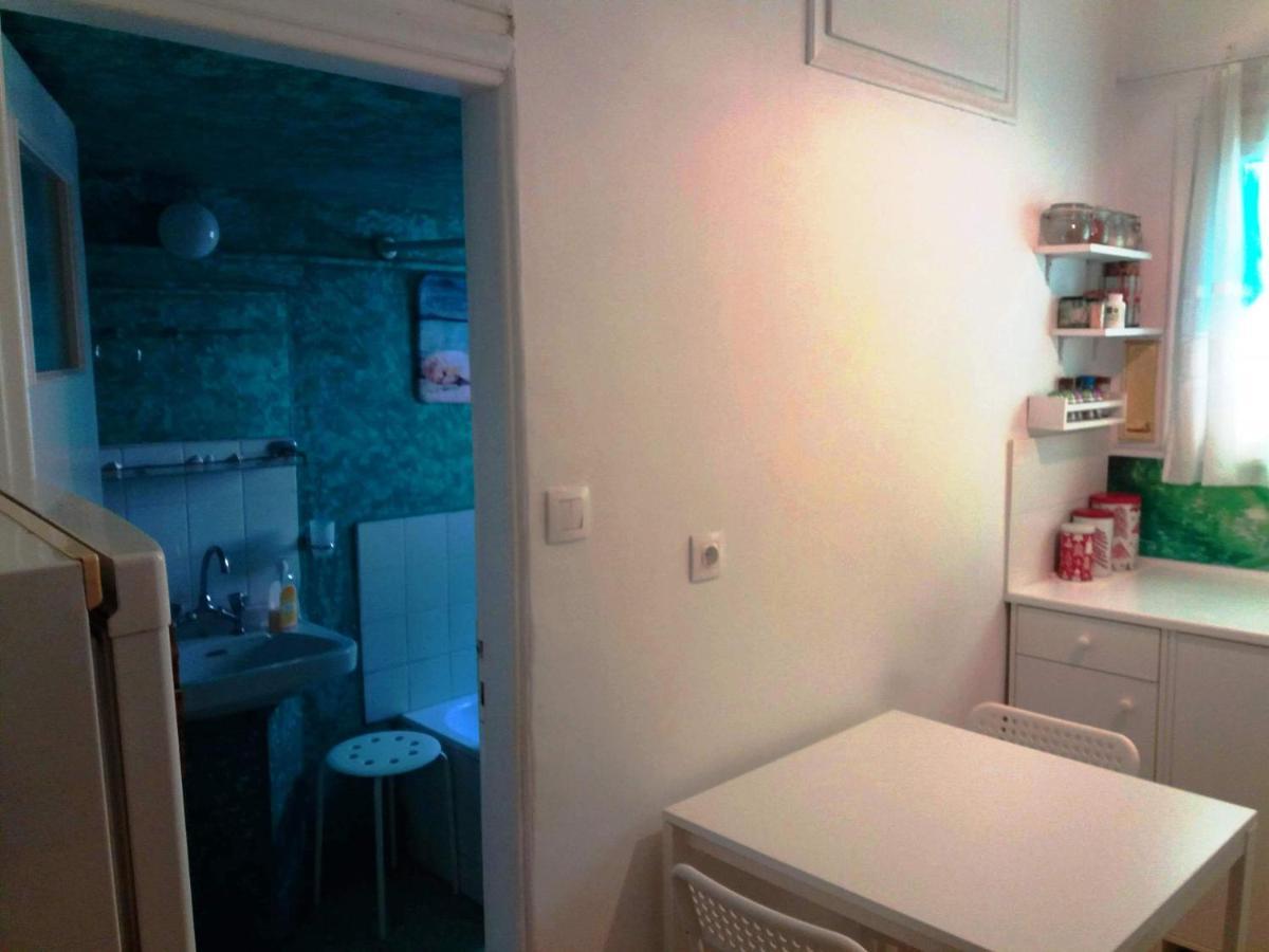 Renovated Apartment In The Center Of Athens Exterior photo